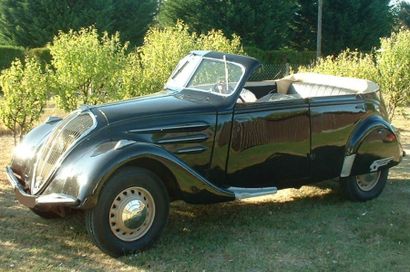 null PEUGEOT - 302 - 1937 - Berline transformée en cabriolet pour le film "Désobéissance",...