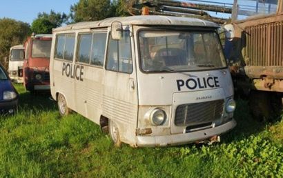 null PEUGEOT - J7 - 65/80 - Fourgon Police vitré beige Diesel
A immatr. en collect.
Sans...