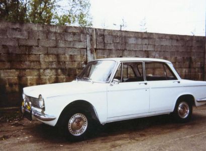 null SIMCA - 1300 - 1966 - Berline 4 portes blanche
 CGFr.