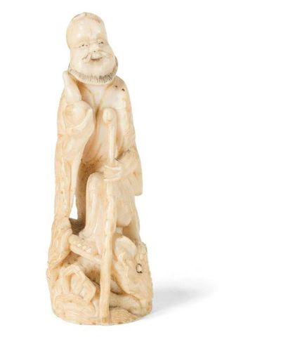 null Statuette de luohan en ivoire sculpté
Chine, circa 1930 / 1940
Représenté debout...