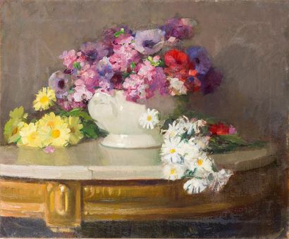 null Attribué à Félix CARME (1863-1938)
« Bouquet sur la console »
Huile sur toile.
46...
