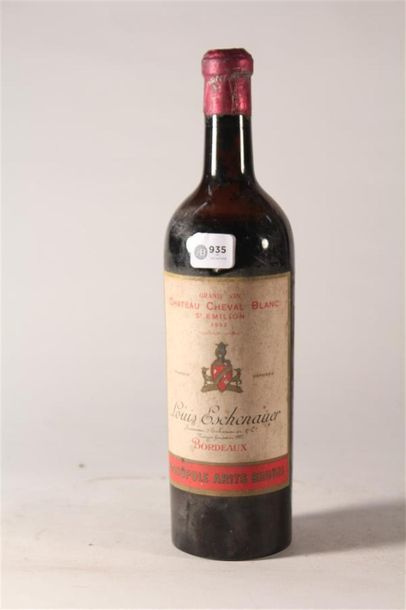 null 935
1952 - Château Cheval Blanc
Saint-Emilion - 1 blle - mise Eschenauer, b...