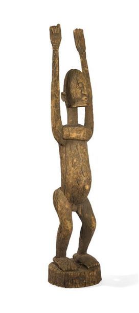 null STATUE
avec bras levés de style Dogon du Mali
H.: 125 cm, L.: 15 cm