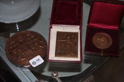null Médaille commémorative en bronze. Exposition universelle 1878 par Oudiné
On...