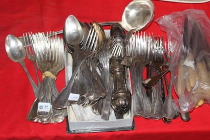null Matching set of cutlery including contour net.
A ladle, a leg of lamb handle,...