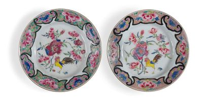 null PAIR OF
PORCELAIN PLACES FAMILY ROSE
China, 18th century
The center decorated...