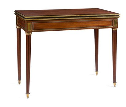 null GAME TABLE WITH GAME
AND BROWN BROWN AND brass threads.tapered fluted feet Louis...