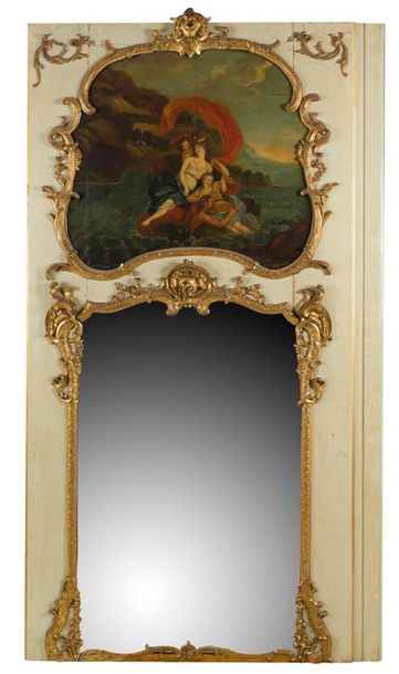 null PAINTED AND GILDED
WOODEN WOODEN TRUMEAU the moving frames decorated with shells,...