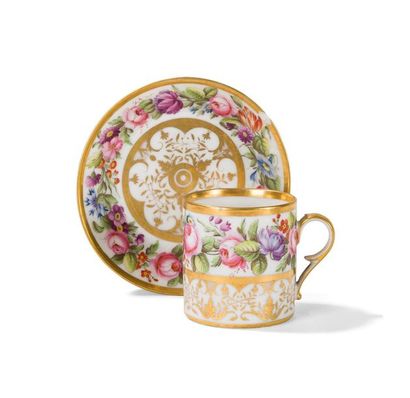 null PARIS
Litron shaped cup and saucer in porcelain 
with polychrome decoration...