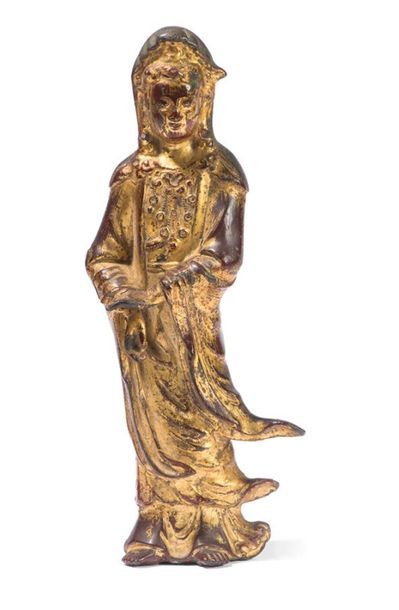 null Statuette de Guanyin en bronze laqué or et rouge
Chine, époque Kangxi (1662-1722)
Représentée...
