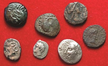 null Gaule. Lot de 7 monnaies : 4 bronzes divers (Contoutos, Senons, Volques Arecomiques),...