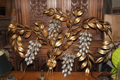 null Large 3-light wall light in gold and silver plated metal with foliage and flower...