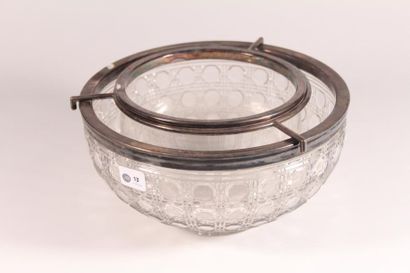 null Crystal caviar bowl with its cooler cut in octagonal patterns, silver plated...