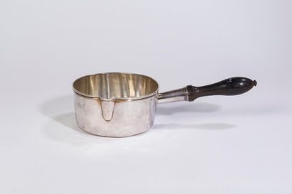 null Saucepan in silver 950 thousandths Paris 1819-1838, the edge hemmed with nets,...