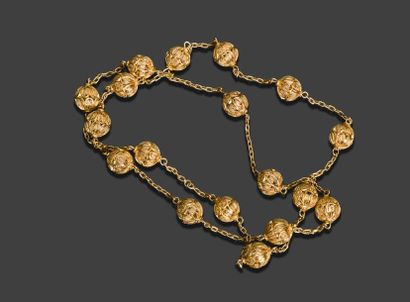 null Sautoir en or jaune 750 millièmes maille forçat agrémenté de perles d'or filigrané...