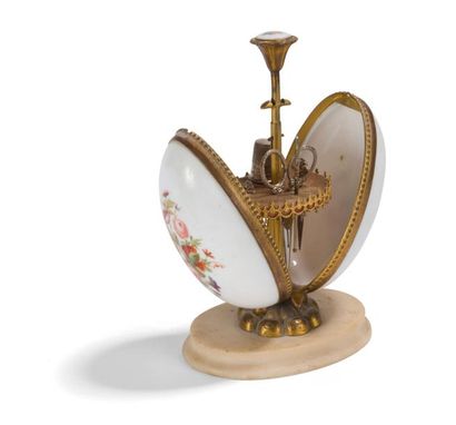null Napoleon III sewing kit. The oval base in alabaster, the set in steel and embossed...