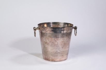 null Champagne bucket in silvery metal, the body decorated with two gadrooned friezes,...