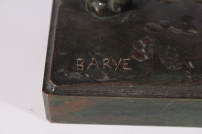 null D'APRÈS BARYE 
Lion passant
Sujet en bronze patiné
Fonte d'édition
H.: 27 cm,...