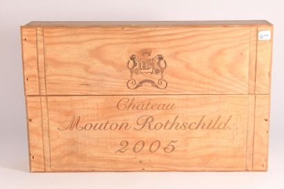 null 6 bouteilles Château Mouton Rothschild 2005 (1 caisse de 6 d'origine non ouverte)...