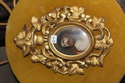null Porcelain oval medallion

Christ

19th century.

In a carved and gilded wood...