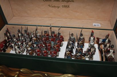 null Collection de soldats de plomb, environ 100 pièces, dont : cavaliers, fantassins.

Début...