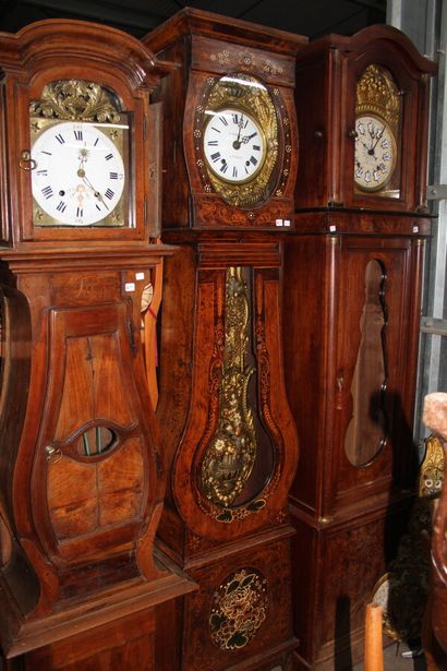 null Painted wooden floor clock decorated with foliage, flowers and ears of wheat.

Mechanism...