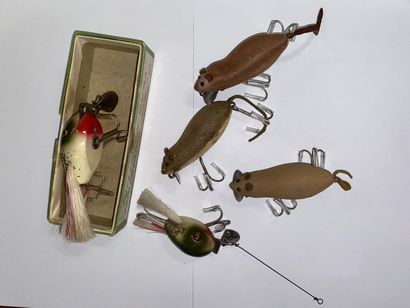 null LEURRES

Set of 5 wooden lures.