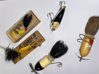 null LEURRES

Set of 5 old wooden lures (3 wooden, 2 articulated, 2 metal).