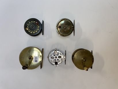 null FLY REELS

Reunion of 5 reels including 3 brass reels (G. Farlow and 2 unbranded),...