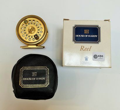 null FLY REEL

House of Hardy reel series (# 5/6/7). Mint condition, in its original...
