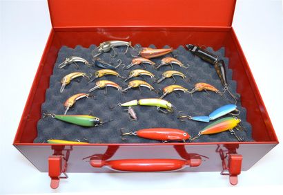 null LEURRES

50 beautiful old light casting lures including : - 12 PLUCKY lures...