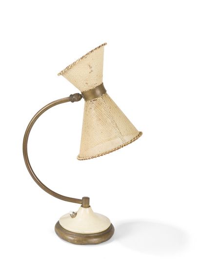 null TRAVAIL DES ANNEES 1950

Lampe liseuse en métal peint et laiton

Circa 1950...