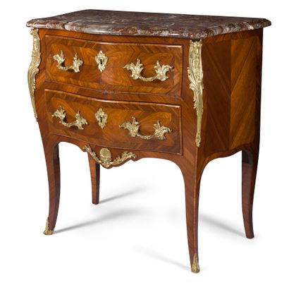 SATINWOOD AND VIOLET WOOD CHEST OF DRAWERS...