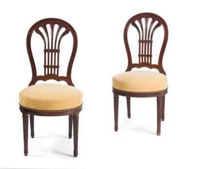 
PAIR OF MAHOGANY CHAIRS




with openwork...