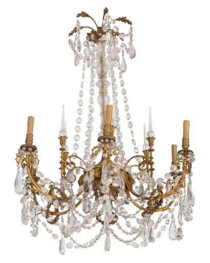 CHANDELIER IN GILT BRONZE AND CUT GLASS 

with...