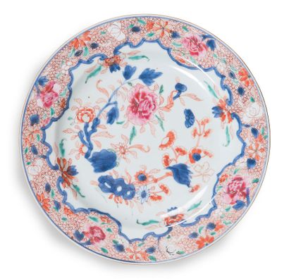 null SIX PINK FAMILY CHINA PLATES

China, 18th century.

Decorated with various floral...