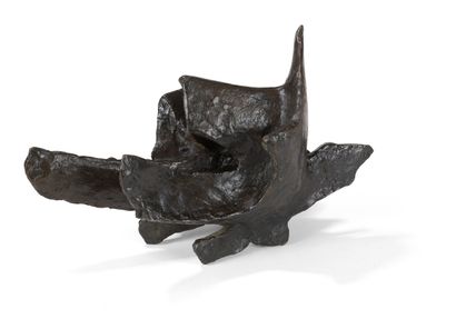 null Alicia PENALBA (1913-1982)

Petite chrysalide.

Sculpture en bronze signée....