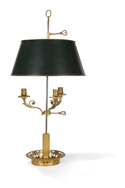 null LAMPE BOUILLOTTE EN BRONZE DORE

le fut en colonne à crémaillère reposant dans...