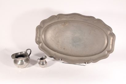 null Set in silver plated metal comprising: a vegetable dish and its display with...