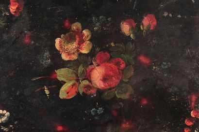 null Plateau rectangulaire en tôle peinte à décor de fleurs sur fond noir

Fin XIXème...
