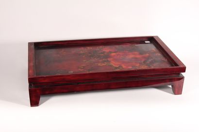 null THANLEY, Vietnam

Tray with lacquered flower decoration

Height: 12.5 cm

Tray:...