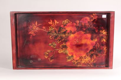 null THANLEY, Vietnam

Tray with lacquered flower decoration

Height: 12.5 cm

Tray:...