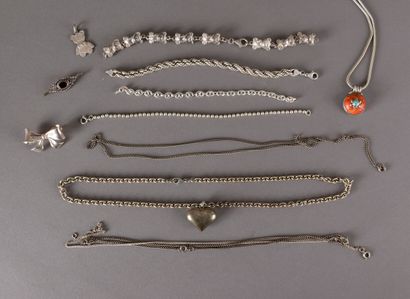 null Lot de bijoux en argent et pierres : colliers, bracelets, pendentifs, broches.....