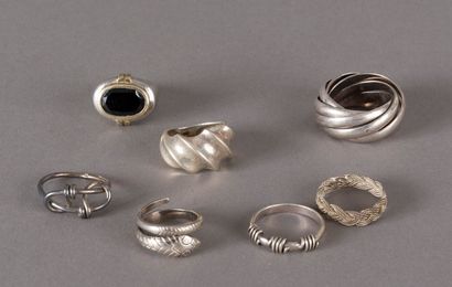 null Lot of seven rings in silver 925 thousandths and stone 43 g.