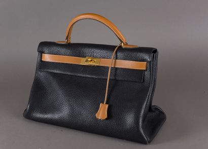 null Hermès, Kelly 40 bag, Romy Schneider model in black grained Ardennes cowhide...