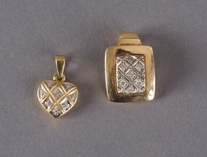 null Two pendants in yellow gold 750 thousandths in the shape of heart and rectangular...
