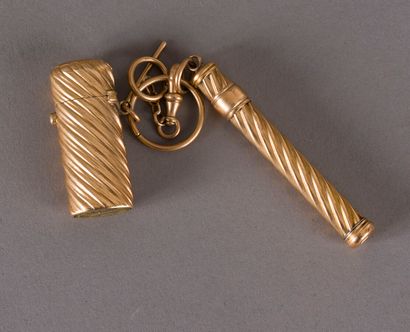 null A set in pink gold 750 thousandths decorated with twists XIXth century including...