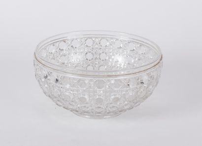 null Baccarat, round salad bowl in cut crystal - Height 11,5 cm - Diameter 22 cm...