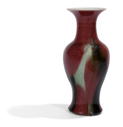 null FLAME POLYCHROME PORCELAIN VASE

China, early 20th century.

Baluster, covered...