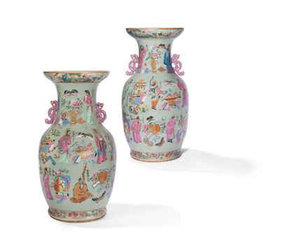 PAIR OF PORCELAIN VASES OF CANTON

China,...